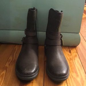 NEW Ugg Simmens Boots size 8